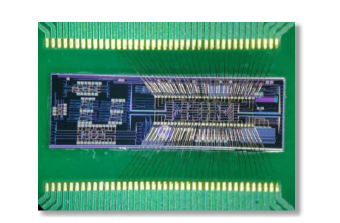 16×16 MZI光開(kāi)關(guān)陣列封裝實(shí)物-廣西科毅光通信